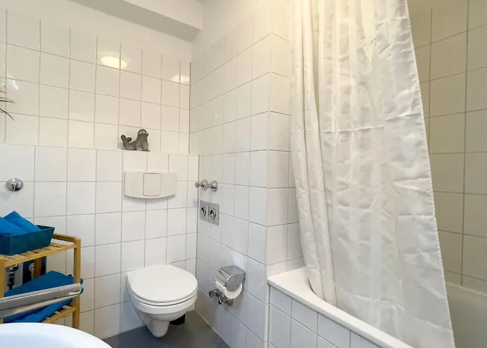 Апартаменты Strandhaus-nordseebrandung-fewo-b4-1